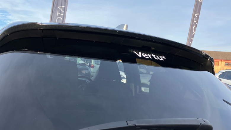 Toyota Yaris 1.5 Hybrid Design 5dr CVT Hybrid Hatchback